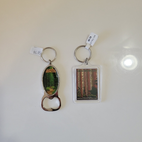 NWT California Redwoods Keychains with Bottle Opener - Picture 2 of 4